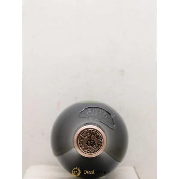 Assortiment Domaines Clarence Dillon 3 Haut brion 3 mission 2 clarence 2 chapelle 1 haut brion blanc 1 Mission blanc 2015